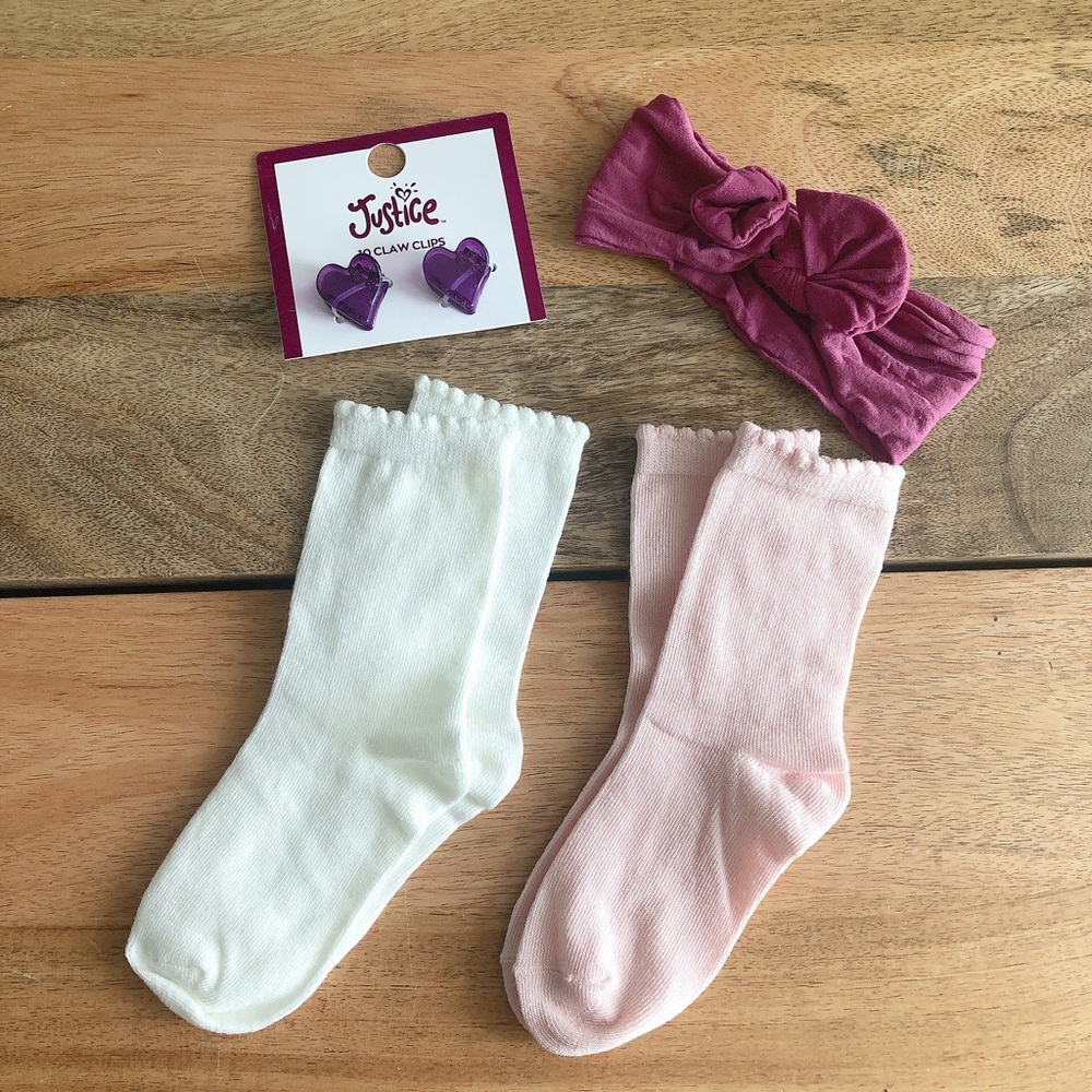 $2 Kids hair accessories & socks 4-5 years
